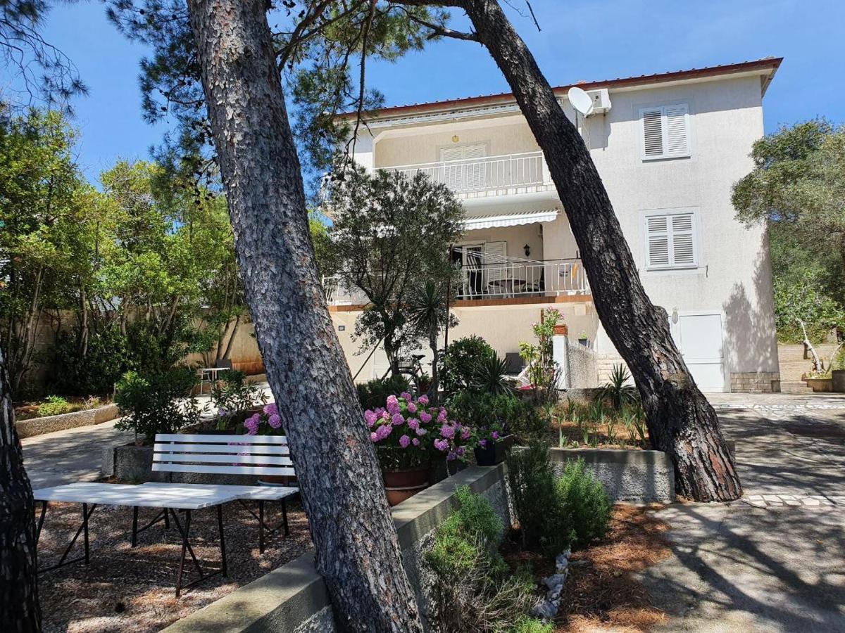Martinšćica Sidus Maris, Spacious Seaside Apartment With Free Parking מראה חיצוני תמונה
