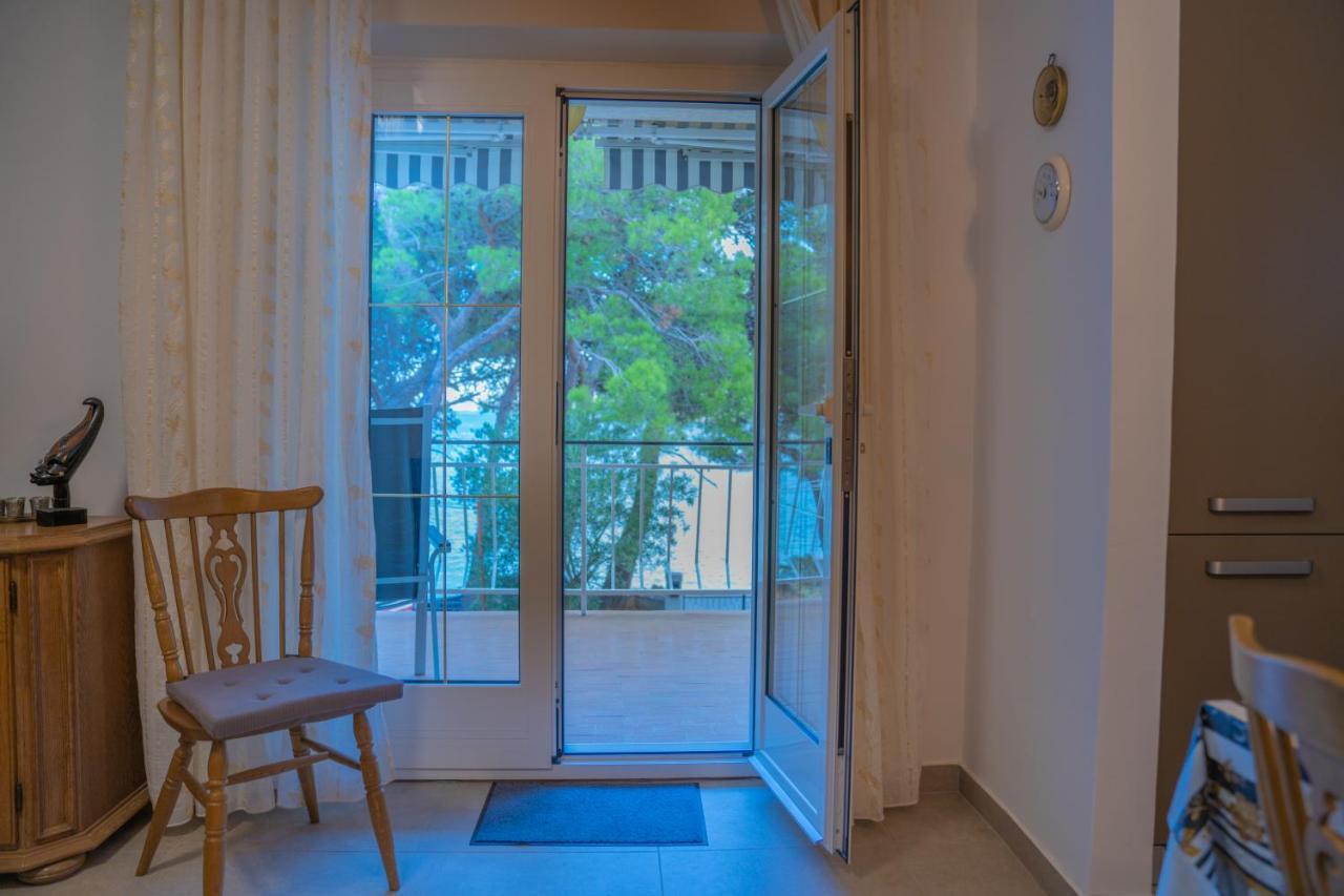 Martinšćica Sidus Maris, Spacious Seaside Apartment With Free Parking מראה חיצוני תמונה