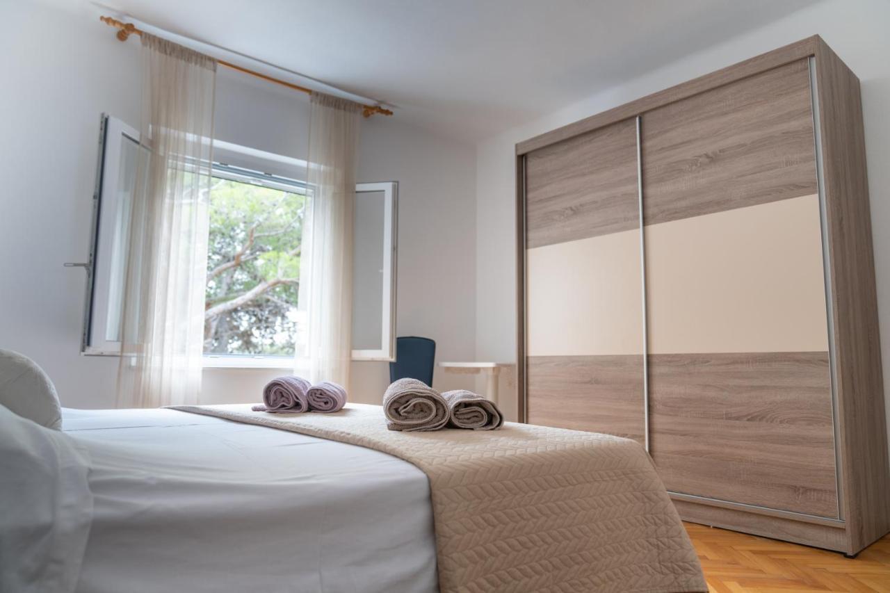 Martinšćica Sidus Maris, Spacious Seaside Apartment With Free Parking מראה חיצוני תמונה