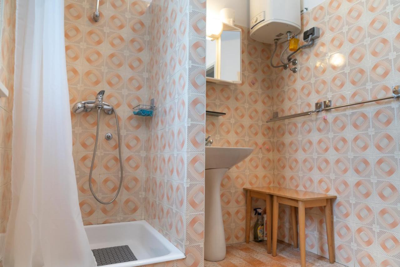 Martinšćica Sidus Maris, Spacious Seaside Apartment With Free Parking מראה חיצוני תמונה