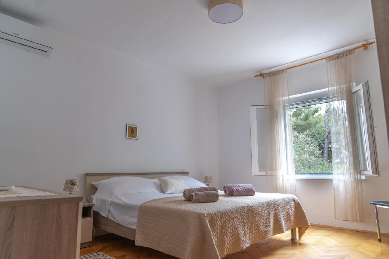 Martinšćica Sidus Maris, Spacious Seaside Apartment With Free Parking מראה חיצוני תמונה